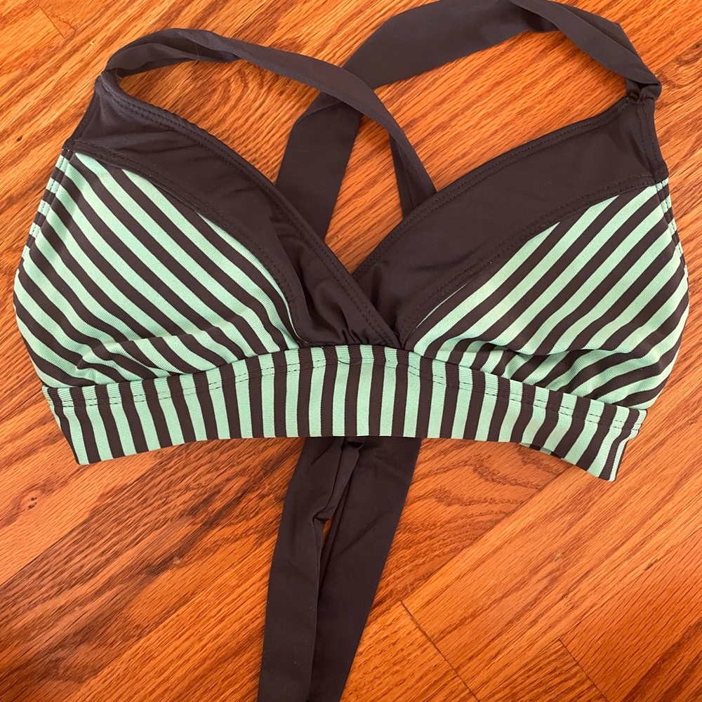 Teal/Navy Bathing Suit Top Size: S/M Brand: Target